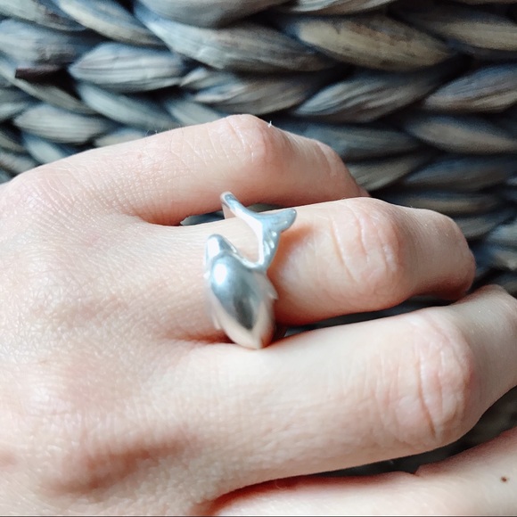 Sterling Silver Ring - Picture 2 of 6